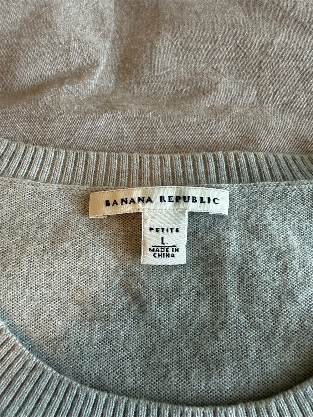 Banana Republic Gray & Lavender Argyle Crewneck Shortsleeved Merino Wool Sweater - Picture 3 of 10